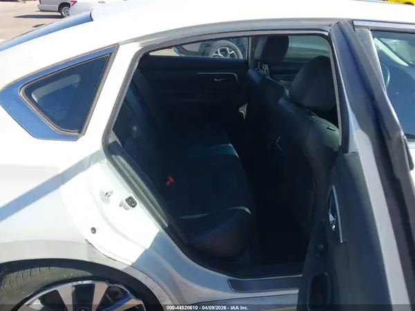 1N4AL3AP0GC147376 2016 NISSAN ALTIMA - Image 8