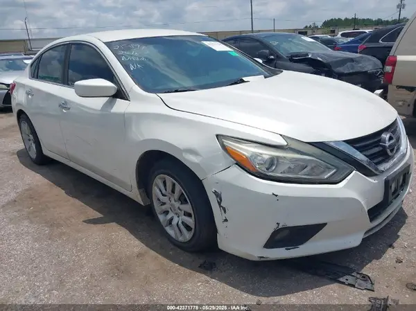 1N4AL3AP0GC158037 2016 NISSAN ALTIMA - Image 1