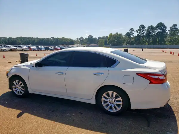 1N4AL3AP0GC163495 2016 NISSAN ALTIMA - Image 2