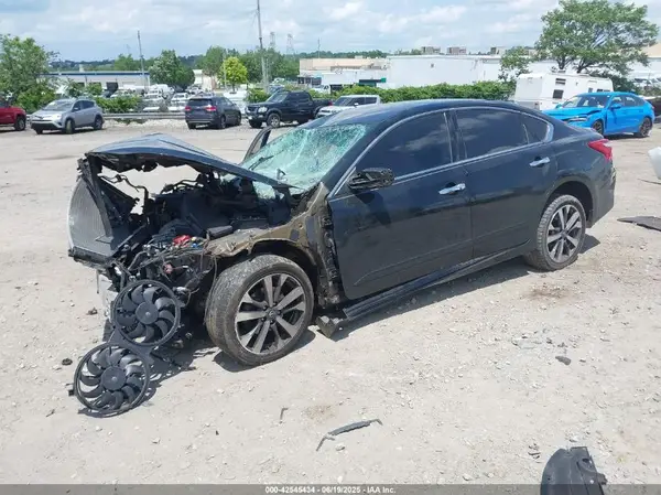 1N4AL3AP0GC167496 2016 NISSAN ALTIMA - Image 2