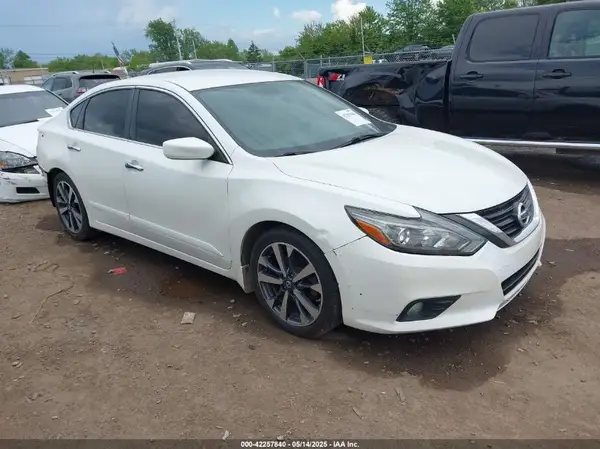 1N4AL3AP0GC174433 2016 NISSAN ALTIMA - Image 1