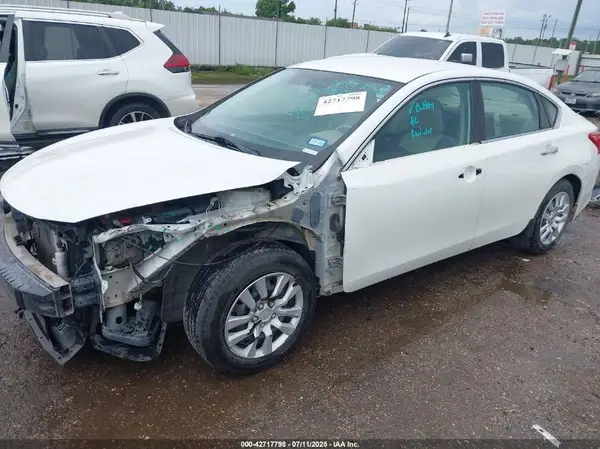 1N4AL3AP0GC176666 2016 NISSAN ALTIMA - Image 2