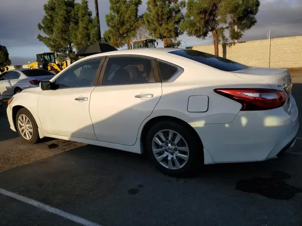 1N4AL3AP0GC177610 2016 NISSAN ALTIMA - Image 2