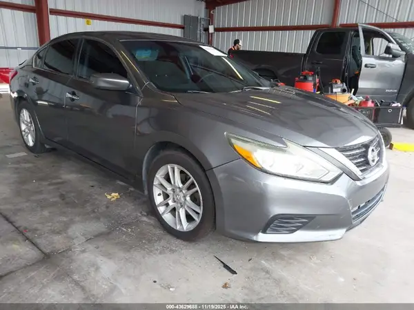 1N4AL3AP0GC178725 2016 NISSAN ALTIMA - Image 1