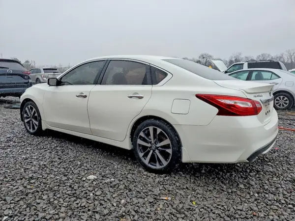 1N4AL3AP0GC182077 2016 NISSAN ALTIMA - Image 2