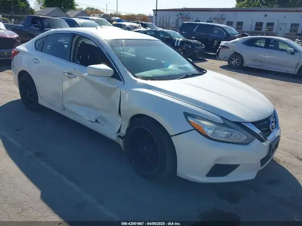 1N4AL3AP0GC187327 2016 NISSAN ALTIMA - Image 1