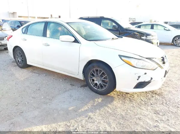 1N4AL3AP0GC194066 2016 NISSAN ALTIMA - Image 1