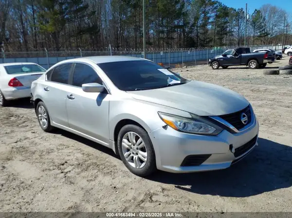 1N4AL3AP0GC196108 2016 NISSAN ALTIMA - Image 1