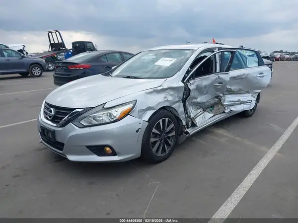 1N4AL3AP0GC197923 2016 NISSAN ALTIMA - Image 2