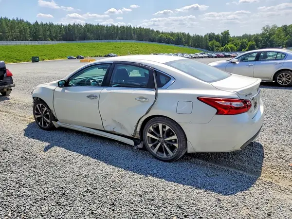1N4AL3AP0GC212713 2016 NISSAN ALTIMA - Image 2