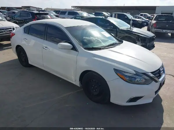 1N4AL3AP0GC216440 2016 NISSAN ALTIMA - Image 1
