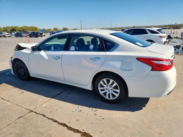 1N4AL3AP0GC218978 2016 NISSAN ALTIMA - Image 2