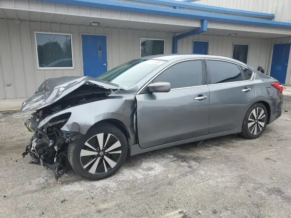 1N4AL3AP0GC233075 2018 NISSAN ALTIMA - Image 1