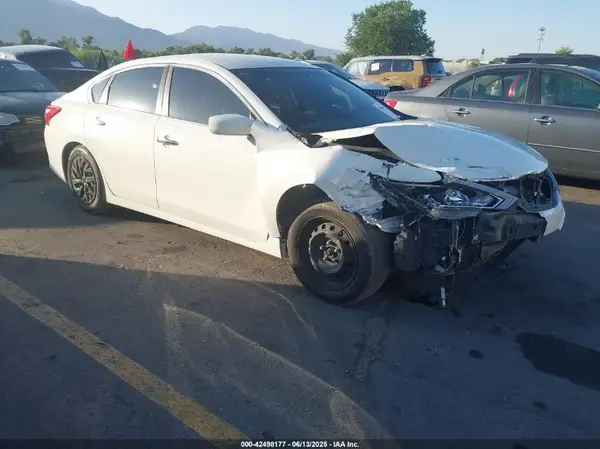 1N4AL3AP0GC251639 2016 NISSAN ALTIMA - Image 1