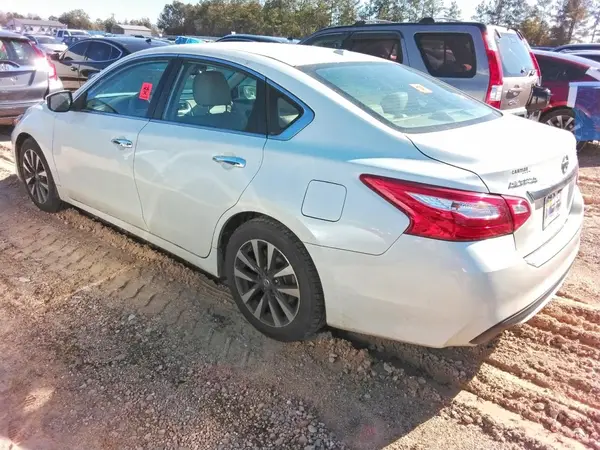 1N4AL3AP0GC256758 2016 NISSAN ALTIMA - Image 2