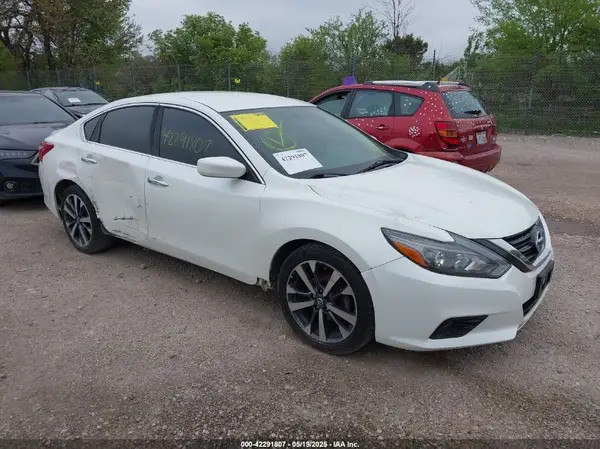 1N4AL3AP0GC262074 2016 NISSAN ALTIMA - Image 1