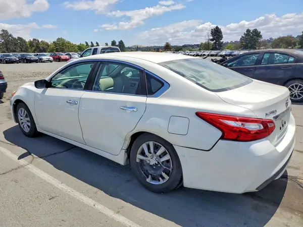1N4AL3AP0GC265573 2016 NISSAN ALTIMA - Image 2