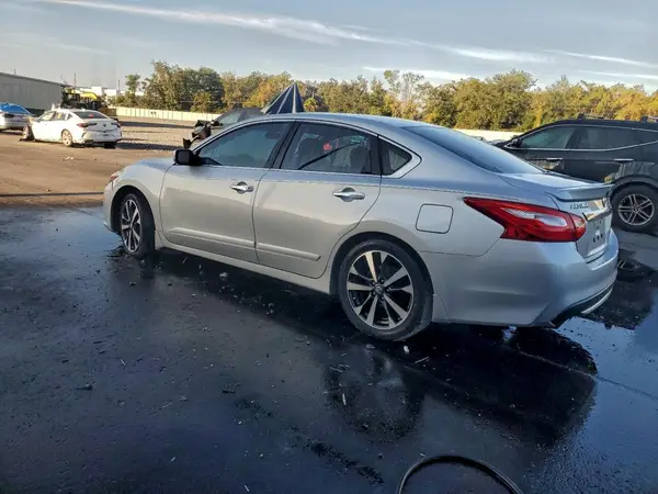 1N4AL3AP0GC266125 2016 NISSAN ALTIMA - Image 2