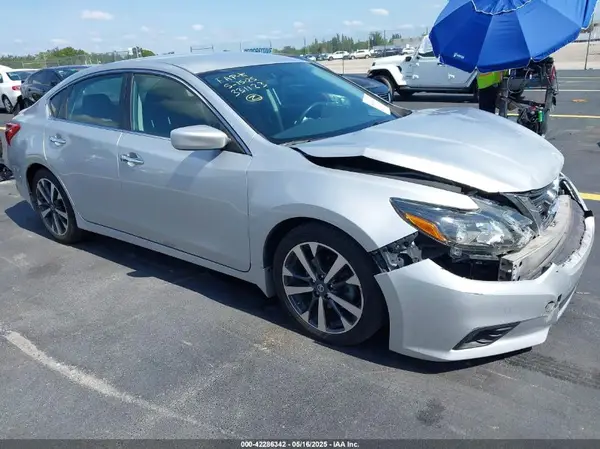 1N4AL3AP0GC290568 2016 NISSAN ALTIMA - Image 1