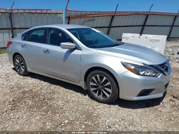 1N4AL3AP0GC293292 2016 NISSAN ALTIMA - Image 1