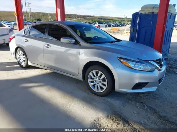 1N4AL3AP0GN332709 2016 NISSAN ALTIMA - Image 1
