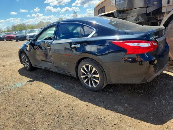 1N4AL3AP0HC109258 2017 NISSAN ALTIMA - Image 2