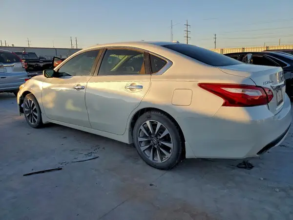 1N4AL3AP0HC109650 2017 NISSAN ALTIMA - Image 2