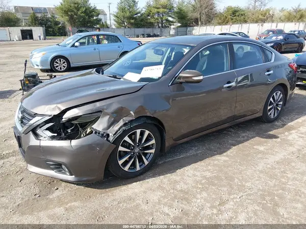 1N4AL3AP0HC111141 2017 NISSAN ALTIMA - Image 2