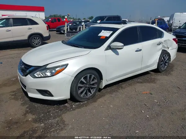 1N4AL3AP0HC111334 2017 NISSAN ALTIMA - Image 2