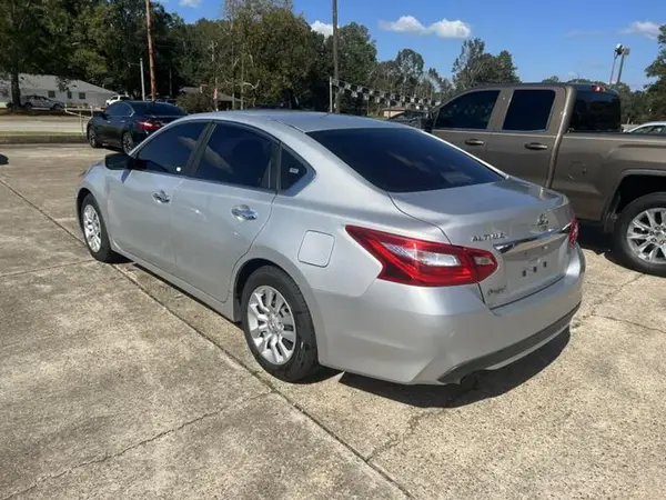 1N4AL3AP0HC114864 2017 NISSAN ALTIMA - Image 2