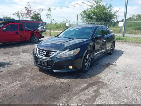 1N4AL3AP0HC116680 2017 NISSAN ALTIMA - Image 2