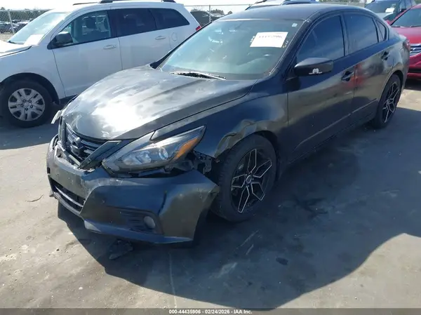 1N4AL3AP0HC117621 2017 NISSAN ALTIMA - Image 2