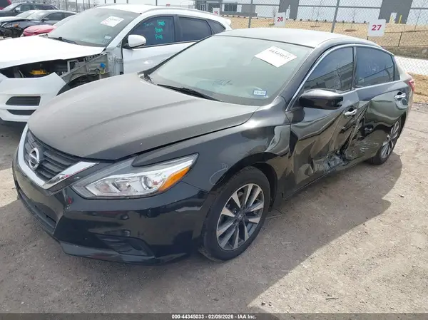 1N4AL3AP0HC118414 2017 NISSAN ALTIMA - Image 2