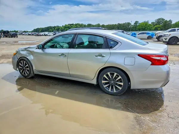 1N4AL3AP0HC118610 2017 NISSAN ALTIMA - Image 2