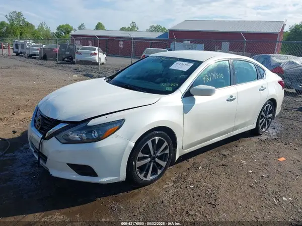 1N4AL3AP0HC125959 2017 NISSAN ALTIMA - Image 2