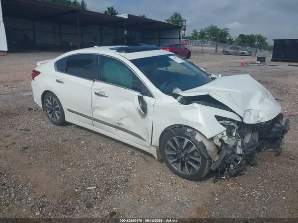 1N4AL3AP0HC126075 2017 NISSAN ALTIMA - Image 1