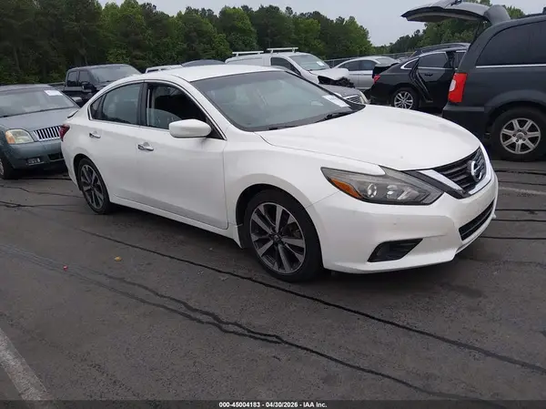1N4AL3AP0HC126853 2017 NISSAN ALTIMA - Image 1