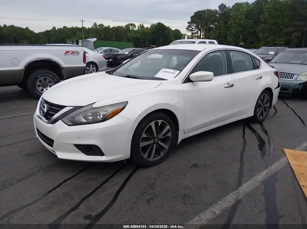 1N4AL3AP0HC126853 2017 NISSAN ALTIMA - Image 2