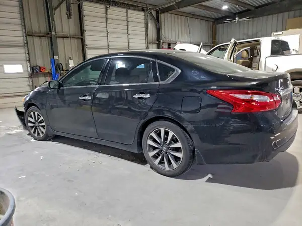 1N4AL3AP0HC128103 2017 NISSAN ALTIMA - Image 2