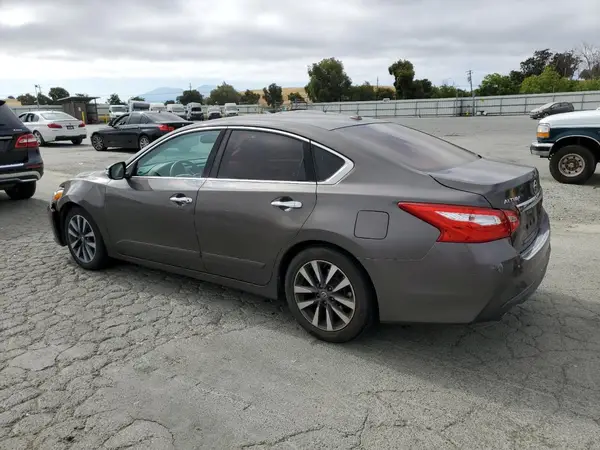 1N4AL3AP0HC128831 2017 NISSAN ALTIMA - Image 2
