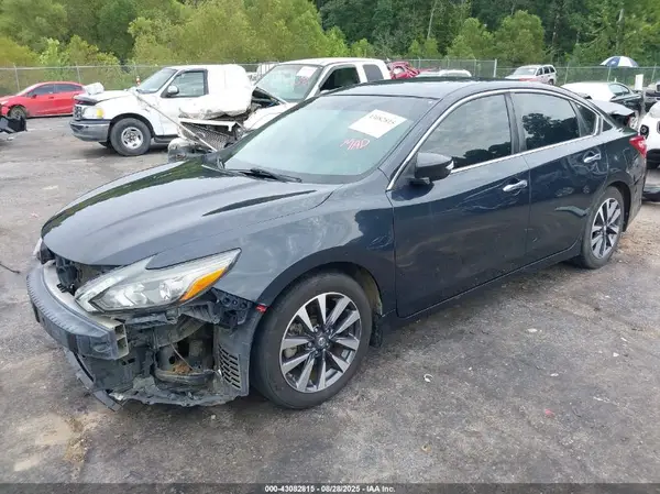 1N4AL3AP0HC129753 2017 NISSAN ALTIMA - Image 2