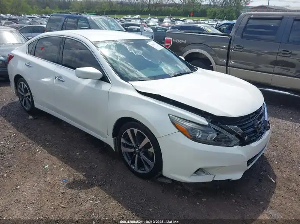 1N4AL3AP0HC130420 2017 NISSAN ALTIMA - Image 1