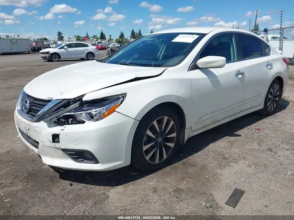 1N4AL3AP0HC130479 2017 NISSAN ALTIMA - Image 2