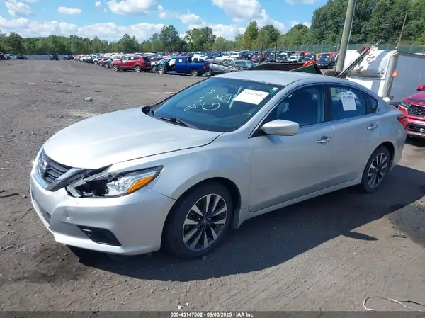 1N4AL3AP0HC131258 2017 NISSAN ALTIMA - Image 2