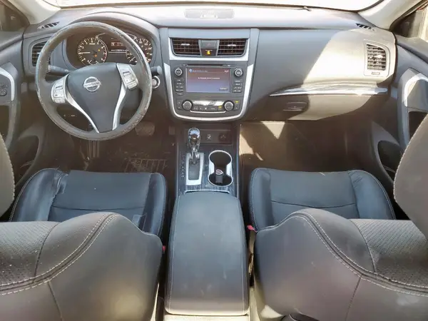 1N4AL3AP0HC131826 2017 NISSAN ALTIMA - Image 8
