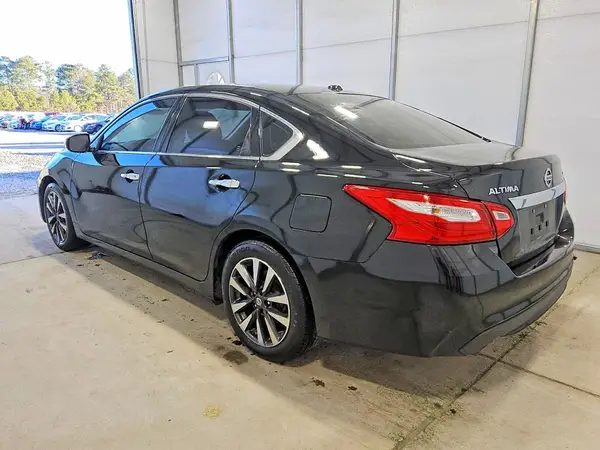 1N4AL3AP0HC133060 2017 NISSAN ALTIMA - Image 2