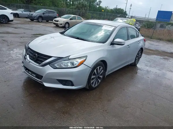 1N4AL3AP0HC134967 2017 NISSAN ALTIMA - Image 2