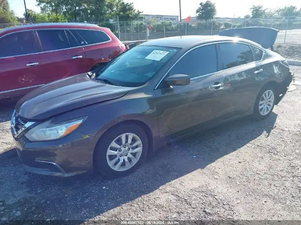 1N4AL3AP0HC136556 2017 NISSAN ALTIMA - Image 2