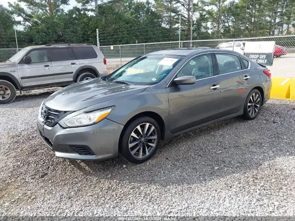 1N4AL3AP0HC141076 2017 NISSAN ALTIMA - Image 2