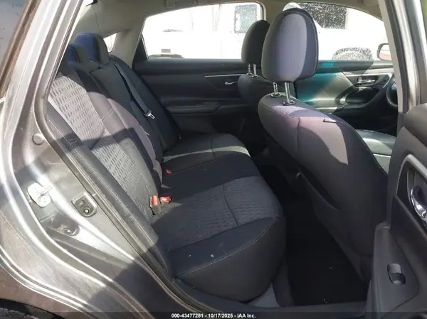 1N4AL3AP0HC141076 2017 NISSAN ALTIMA - Image 8